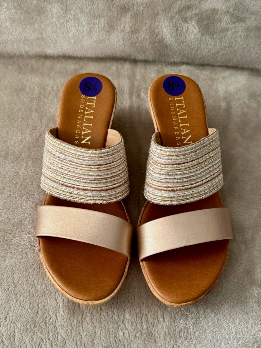 Italian Shoemakers Women's Tan and Beige Slide Mules Wedges✨
